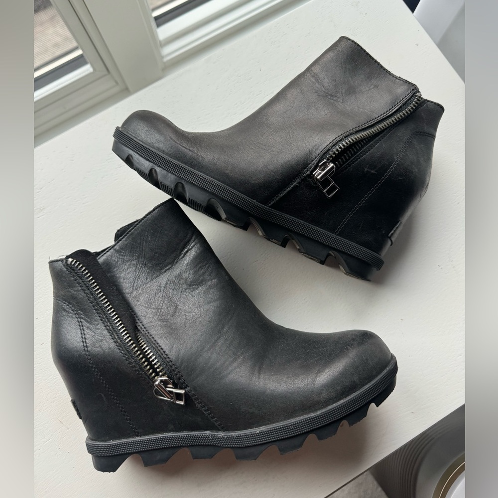 Sorel Joan of Artic Wedge Zipper Boot